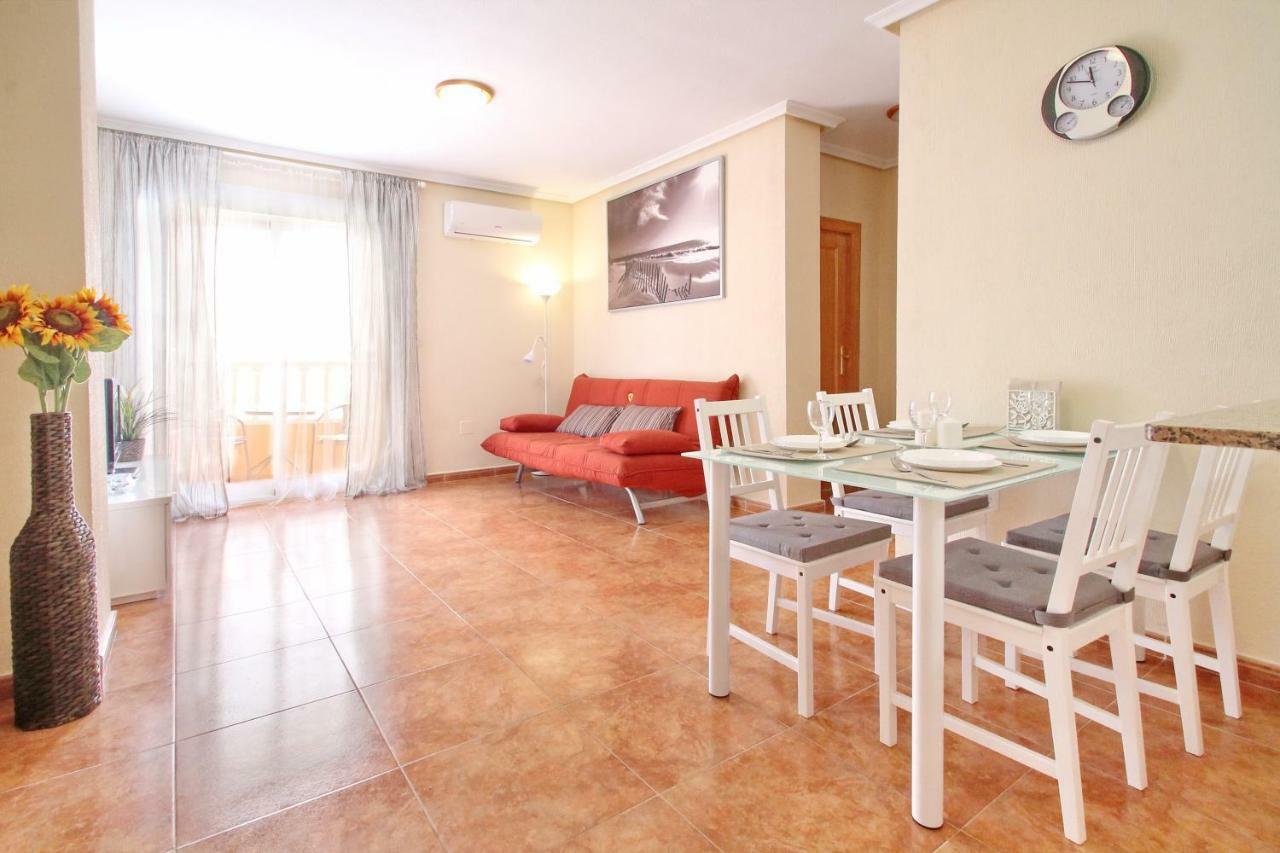 Zoa Happy Vacations Apartment Torrevieja Luaran gambar