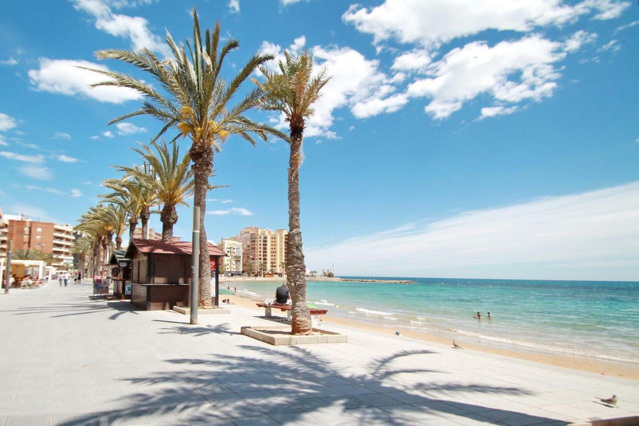 Zoa Happy Vacations Apartment Torrevieja Luaran gambar