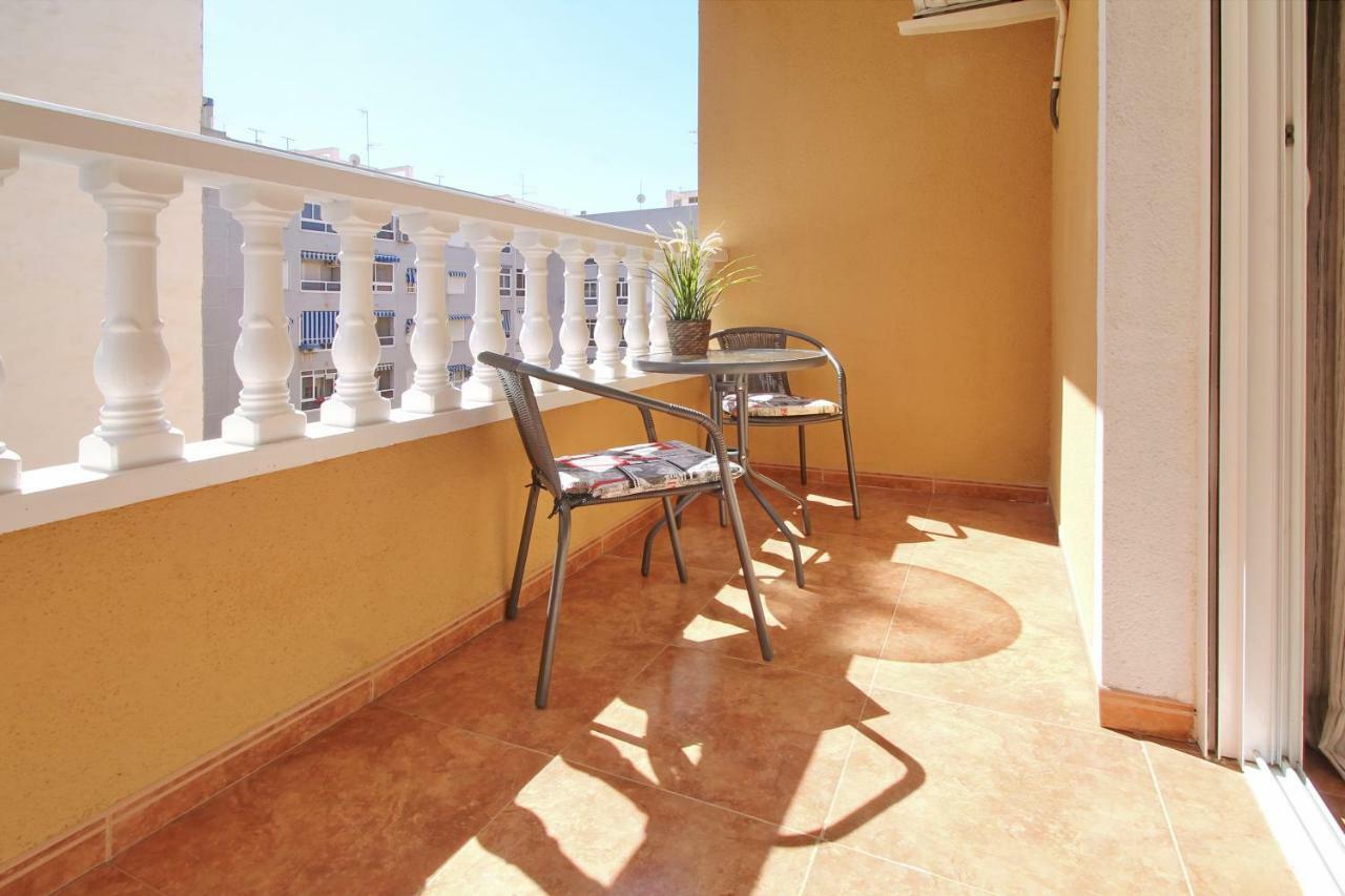 Zoa Happy Vacations Apartment Torrevieja Luaran gambar