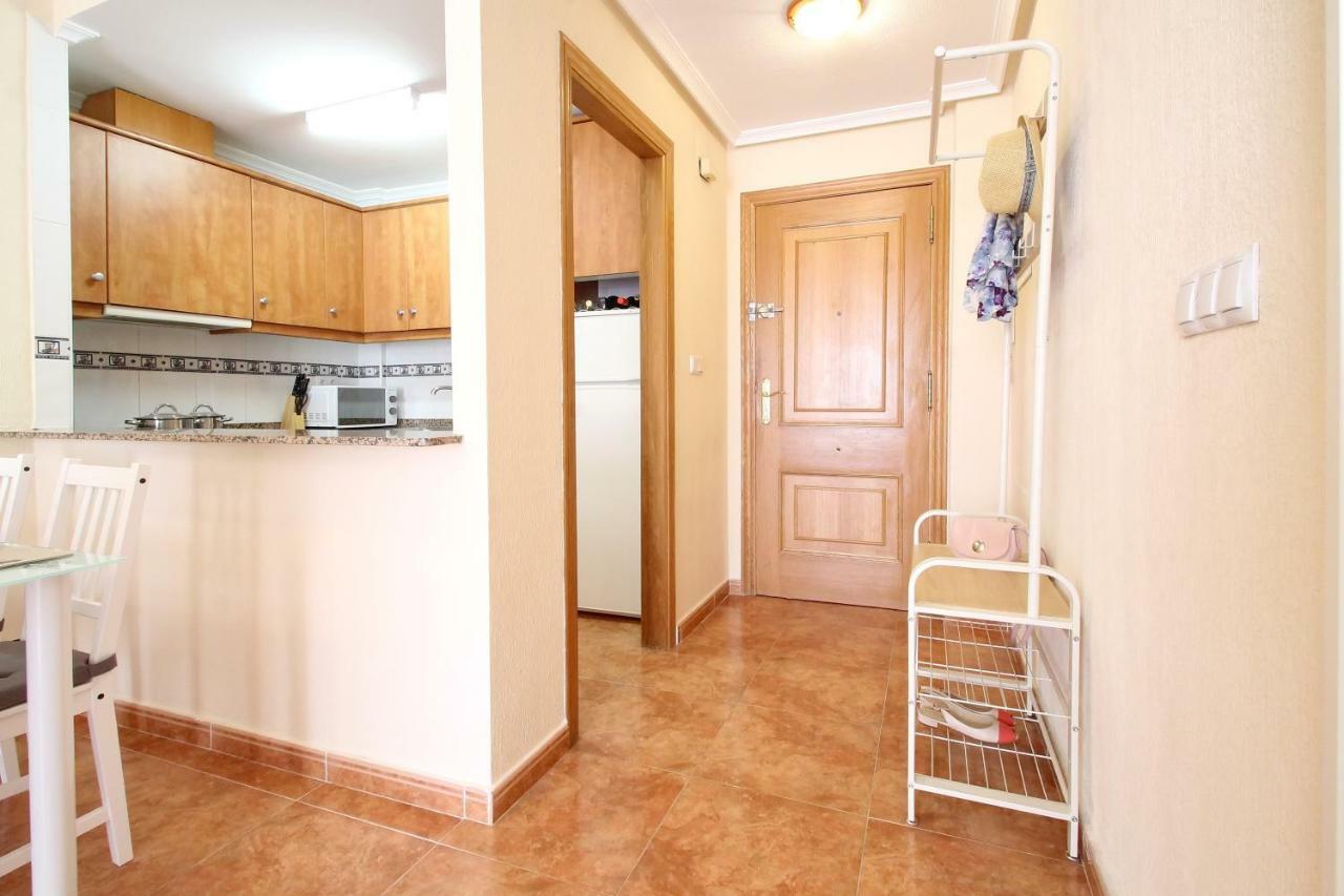 Zoa Happy Vacations Apartment Torrevieja Luaran gambar