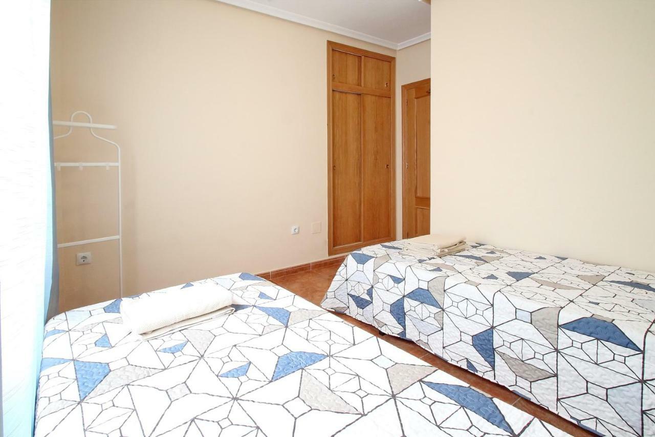 Zoa Happy Vacations Apartment Torrevieja Luaran gambar